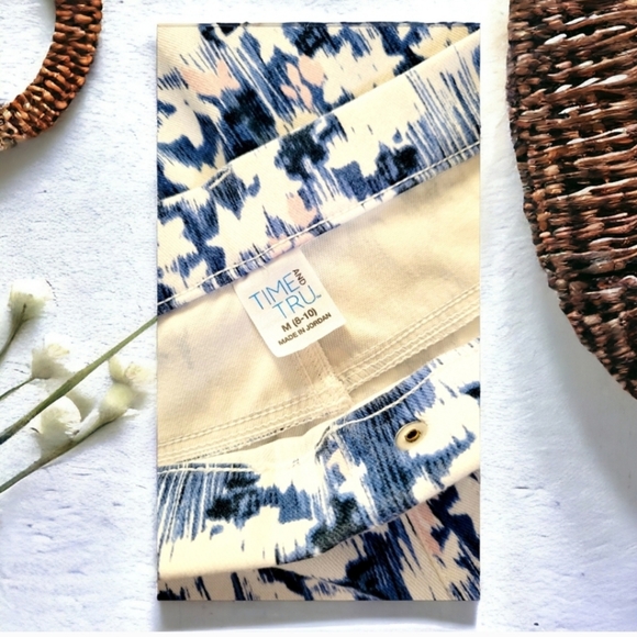 Womens Pull on jeans size medium - Picture 6 of 7